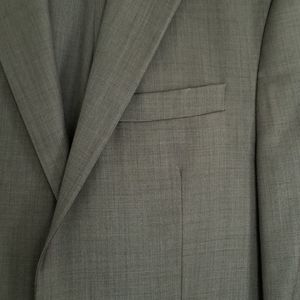 Men's Ralph Lauren suit. Size 40R.
